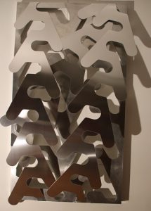 T 210 sculpture murale aluminium 200x110x35